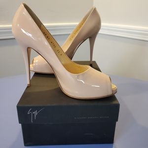 NEW IN BOX, Giuseppe Zanotti Peep Toe Pumps, Sz 41
